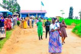 Kuremera abatishoboye no gushimira abakoze cyane mu birori by'umunsi w'umugore wo mu cyaro (Amafoto)