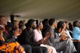 Bavugaga kujya iburyo nkajya ibumoso ariko ubu ndabizi: Mitako waje mu Itorero azi Igifaransa gusa