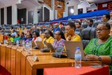 Abadepite basabye ko ibibazo biri muri serivisi z'irangamimerere byaba byakemutse mu mezi atatu