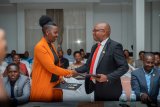 Bugesera: Barashima abafatanyabikorwa bakomeje kubafasha mu kwimura abatuye ku kirwa cya Sharita