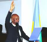 Komiseri mushya wa NEC yamenyeshejwe ko indahiro yakoze atari umuhango