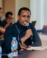 Abakiriya ba BK ntibayifata nka Banki gusa kuko ari umutabazi