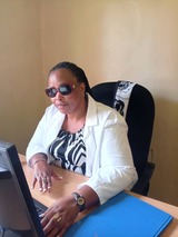 Muganga Niyibizi Consolatrice afite ubumuga bwo kutabona ariko ibibazo byo mu mutwe arabibona