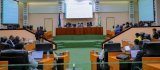 Menya ibihano bihabwa Umusenateri wakoreye ikosa mu nama
