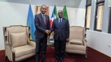Amb. Busabizwa yatanze kopi z'impapuro zimwemerera guhagararira u Rwanda muri Guinée Equatoriale