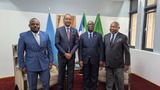 Amb. Busabizwa yatanze kopi z'impapuro zimwemerera guhagararira u Rwanda muri Guinée Equatoriale